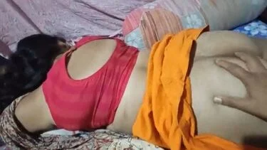 Rajasthani sex Indian sleeping aunty’s ass
